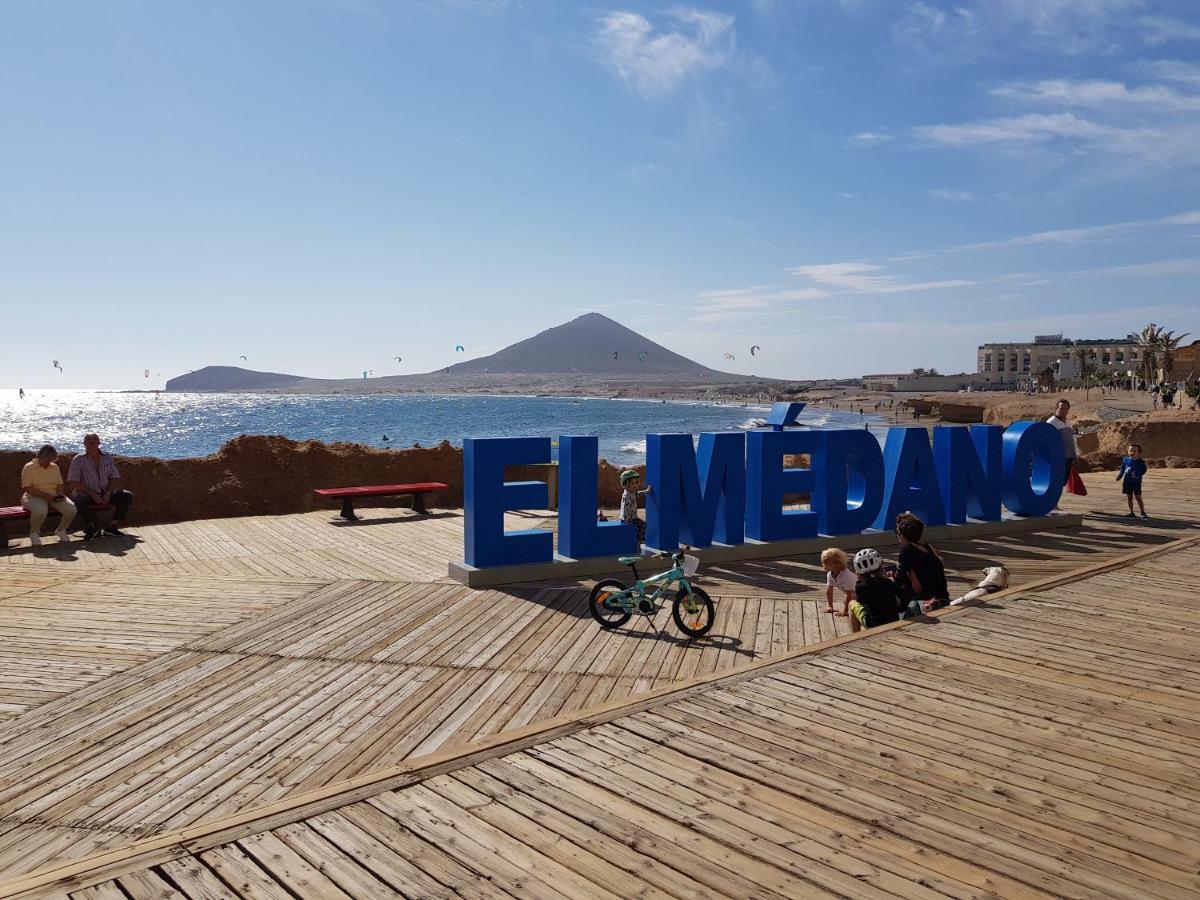 Alquilaencanarias El Medano Mirazul Plaza Roja Exterior foto