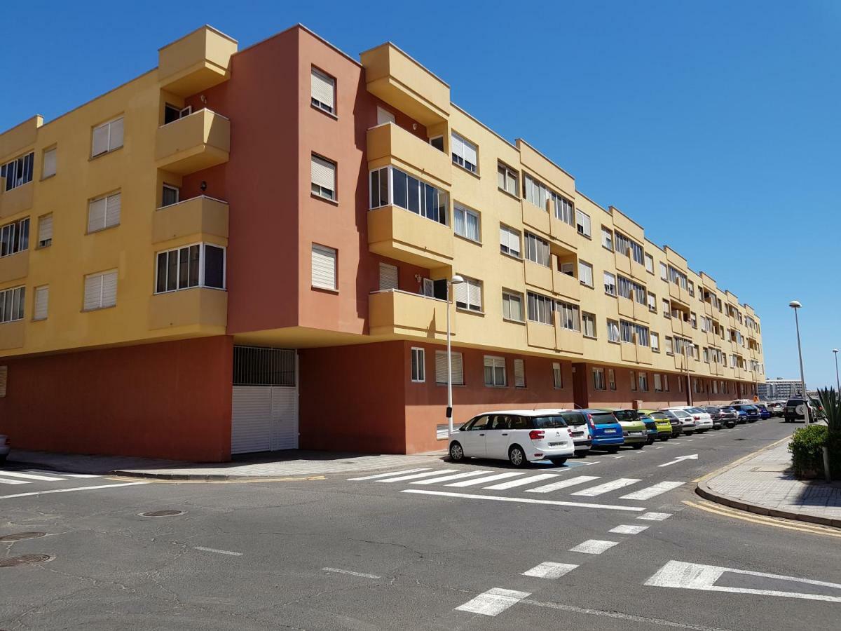 Alquilaencanarias El Medano Mirazul Plaza Roja Exterior foto