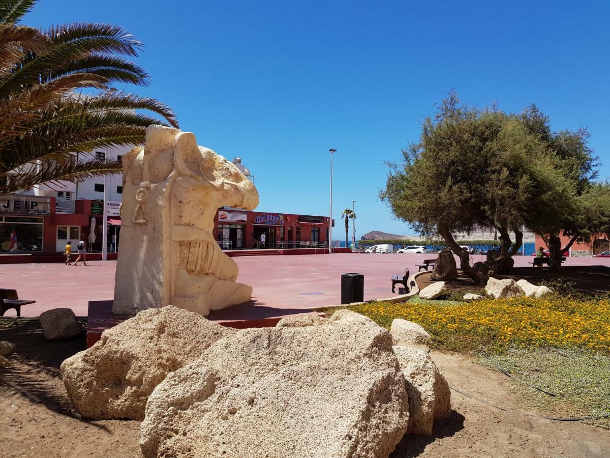 Alquilaencanarias El Medano Mirazul Plaza Roja Exterior foto